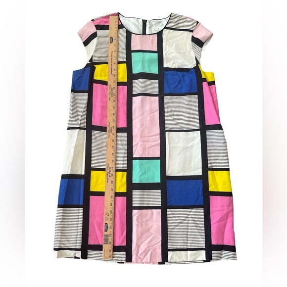 Kate Spade NY Colorblock geometric shift dress. - Picture 4 of 5